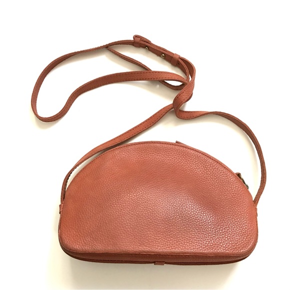Madewell The Dakota Leather Shoulder Bag In Burnt Ember - Picture 2 of 5